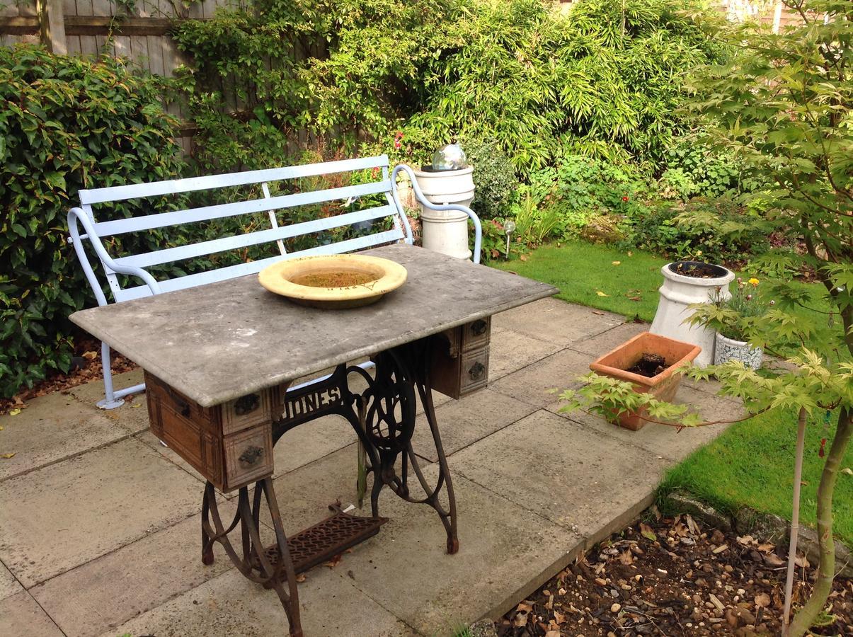 White-Sails Bed and Breakfast Stratford-upon-Avon Esterno foto